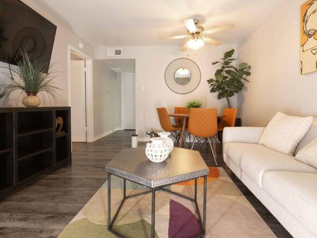 1 BR, 1 BA Apartment 4400 Memorial Drive Unit 2 2 3013, Houston, TX 77007