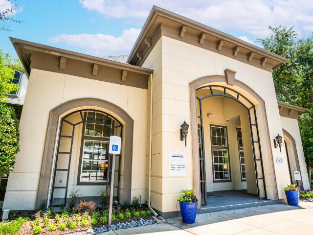1 BR, 1 BA Apartment 4400 West University Boulevard Unit 13105, Dallas, TX 75209