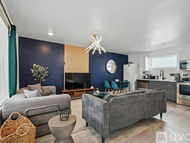 1 BR, 1 BA Apartment 4416 San Jacinto St, Unit 102, Dallas, TX 75204