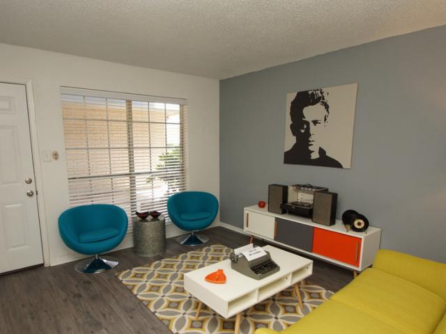 1 BR, 1 BA Apartment 4417 Airport Blvd, Austin, TX 78722