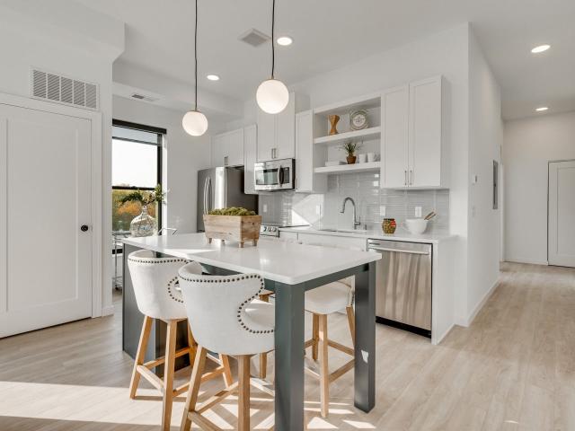 1 BR, 1 BA Apartment 4418 Beard Avenue South Unit 104, Minneapolis, MN 55410
