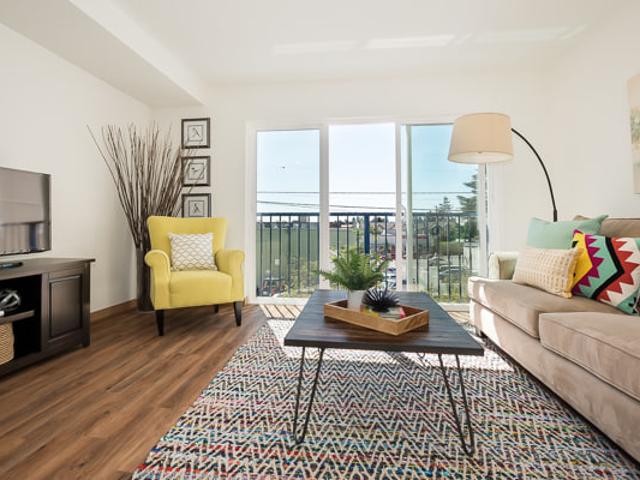 1 BR, 1 BA Apartment 4433 42nd Avenue SW Unit 120F, Seattle, WA 98116