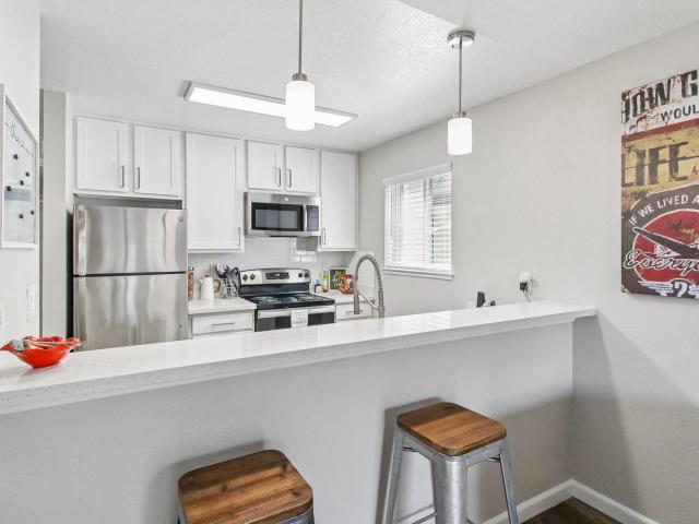 1 BR, 1 BA Apartment 4501 Snell Avenue Unit 1001, San Jose, CA 95136