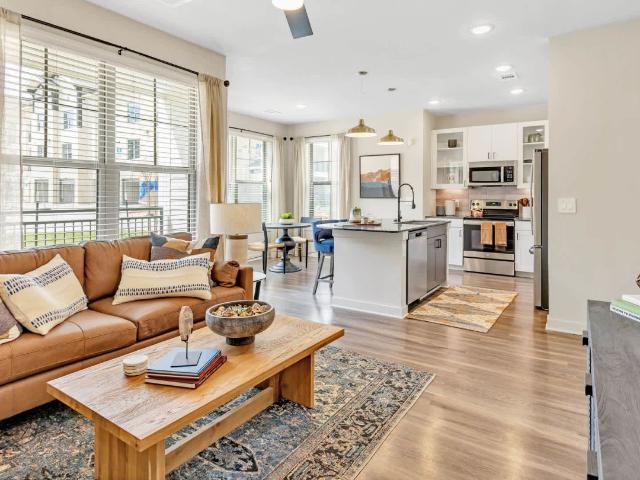 1 BR, 1 BA Apartment 4501 State Highway 360 Unit 105, Grapevine, TX 76051