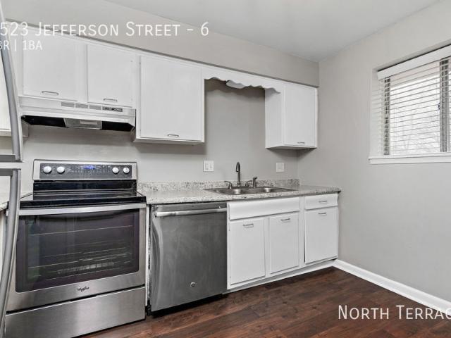 1 BR, 1 BA Apartment 4523 Jefferson Street, Kansas City, MO 64111