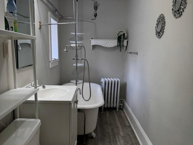 1 BR, 1 BA Apartment 457 Front Street, Hempstead, NY 11550