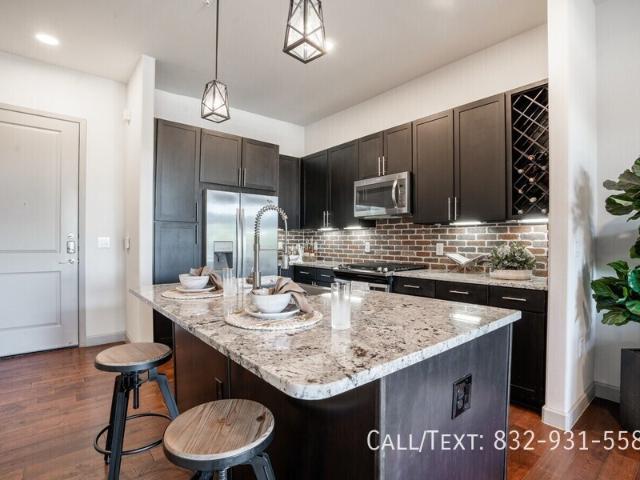 1 BR, 1 BA Apartment 4599 Bellaire Blvd, Bellaire, TX 77401