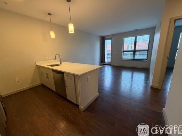 1 BR, 1 BA Apartment 45 Marion St, Unit 507, Brookline, MA 02446