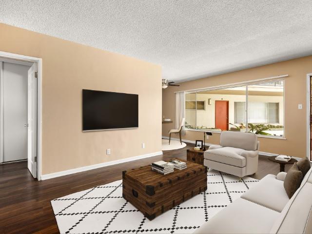 1 BR, 1 BA Apartment 4600 Coliseum Street Unit 209, Los Angeles, CA 90016