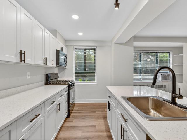 1 BR, 1 BA Apartment 4607 Connecticut Avenue Unit 520, Washington, DC 20008