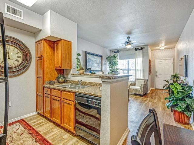 1 BR, 1 BA Apartment 4649 Loma del Sur Dr Unit 23 2303, El Paso, TX 79934