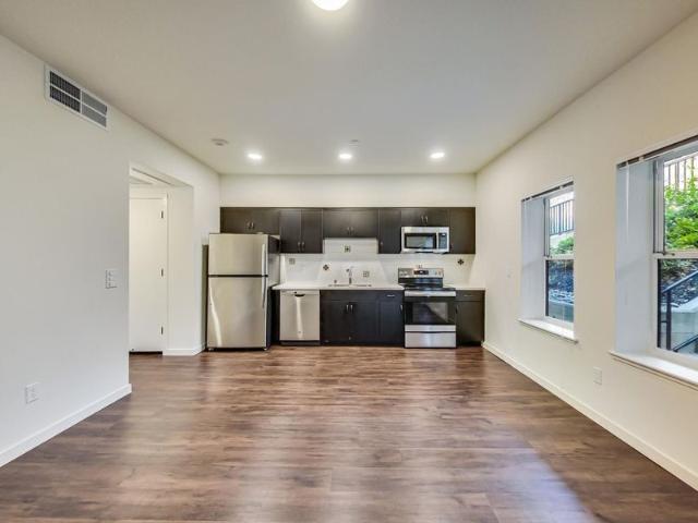 1 BR, 1 BA Apartment 4690 Tompkins Avenue, Oakland, CA 94619