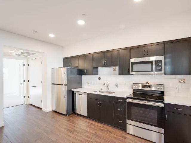 1 BR, 1 BA Apartment 4690 Tompkins Avenue, Oakland, CA 94619