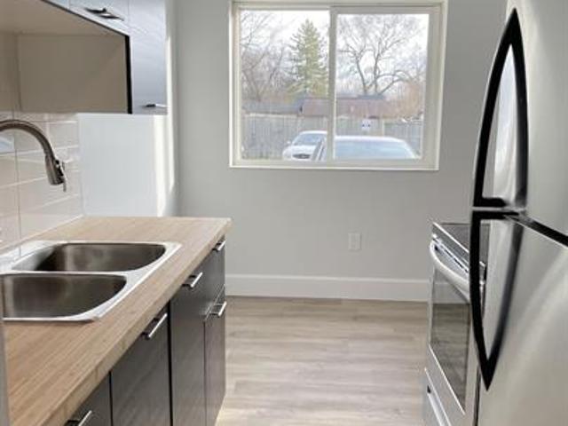 1 BR, 1 BA Apartment 471 Tecumseh Rd W, Windsor, ON N8X 1G8