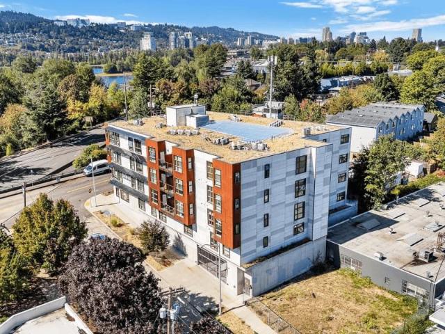 1 BR, 1 BA Apartment 4780 SE Milwaukie Ave Unit 412, Portland, OR 97202