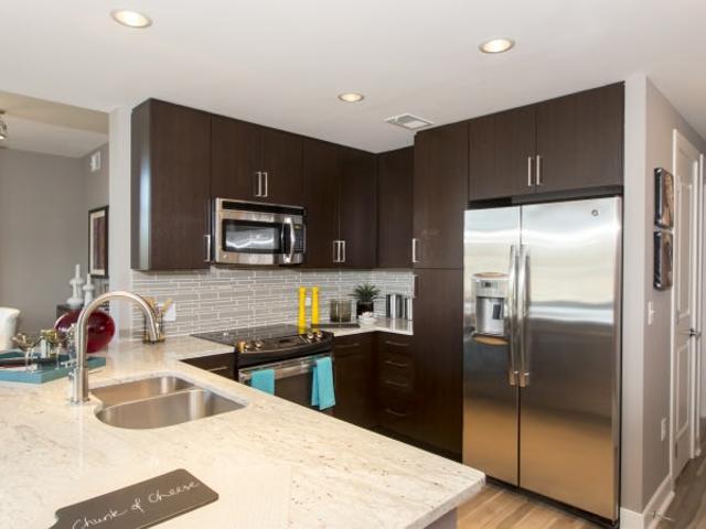 1 BR, 1 BA Apartment 4800 Auburn Avenue Unit 1307, Bethesda, MD 20814