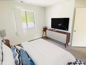 1 BR, 1 BA Apartment 4805 Pebble Crk E Unit 4924 04, Utica, MI 48317
