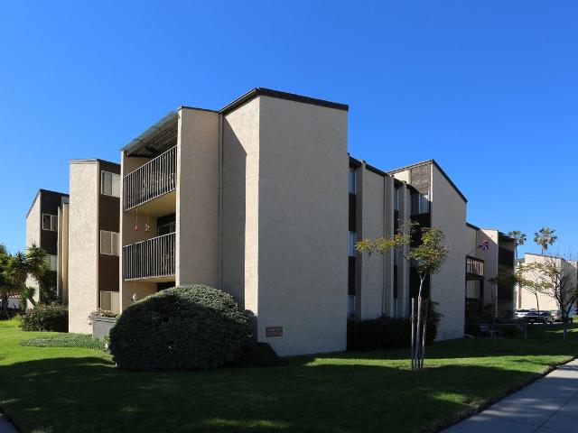 1 BR, 1 BA Apartment 4820 Cass Street, San Diego, CA 92109