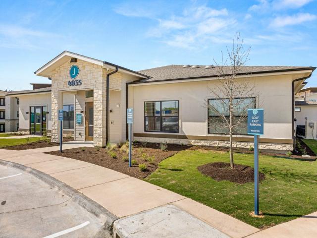1 BR, 1 BA Apartment 4835 E Yager Lane Unit 10 10203, Manor, TX 78653