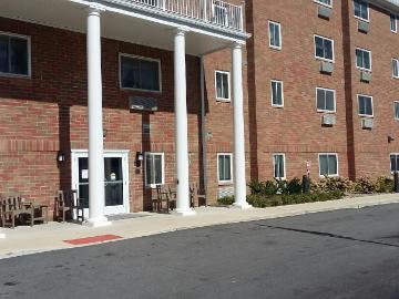 1 BR, 1 BA Apartment 485 North St Barnesville, OH 43713