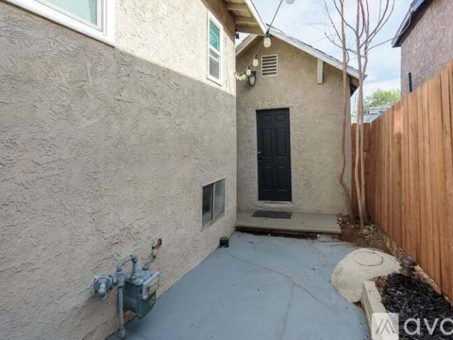 1 BR, 1 BA Apartment 489 Nassau Ave, Unit 1/2, Los Angeles, CA 90063