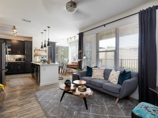 1 BR, 1 BA Apartment 4921 White Settlement Rd Unit 2306, Fort Worth, TX 76114
