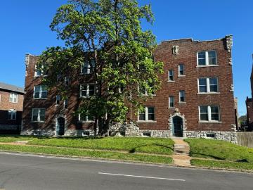 1 BR, 1 BA Apartment 4932 Lindenwood Ave St. Louis, MO 63109