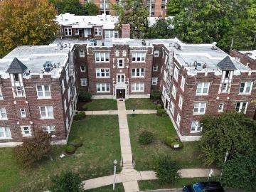 1 BR, 1 BA Apartment 4933 4945 Buckingham Court Unit Buckingh 43 1N, Saint Louis, MO 63108
