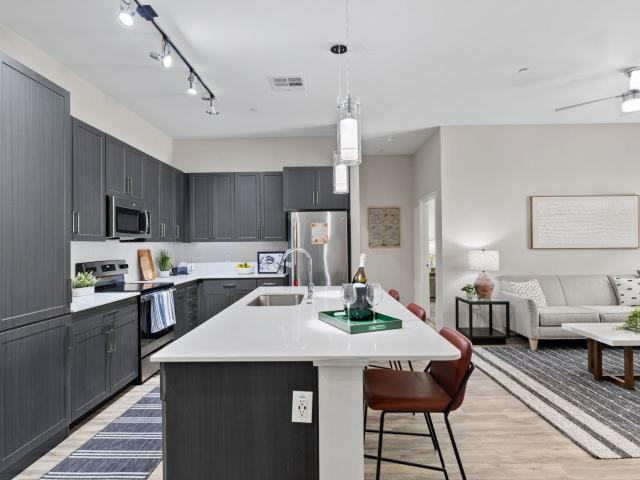 1 BR, 1 BA Apartment 4949 N 7th Street Unit 209, Phoenix, AZ 85014