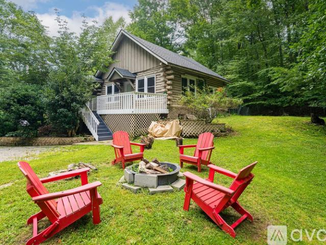 1 BR, 1 BA Apartment 49 Mayapple Lane, Brevard, NC 28712