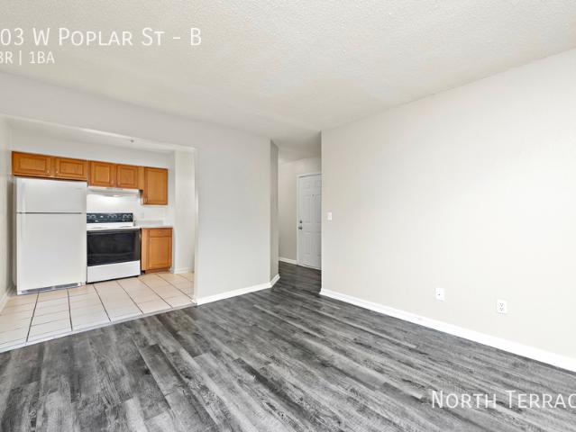 1 BR, 1 BA Apartment 403 W Poplar St, Olathe, KS 66061