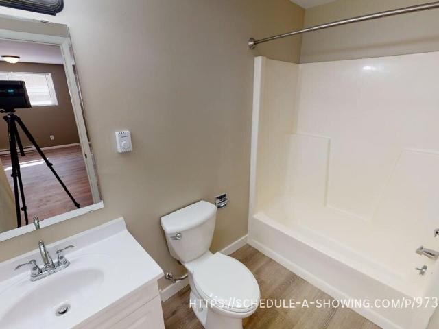 1 BR, 1 BA Apartment 403 E. Park St Marquette, MI 49855