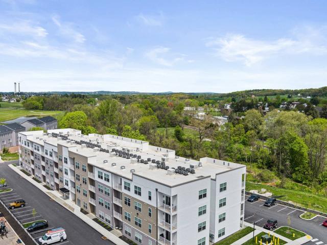 1 BR, 1 BA Apartment 4000 Emerson Drive Unit 2107, Mount Wolf, PA 17347