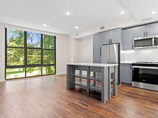 1 BR, 1 BA Apartment 4000 Wisconsin Avenue Northwest Unit 1 bed, 1 bath, $2491, Washington, DC 20016
