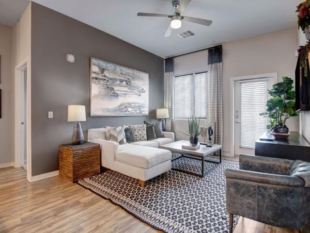 1 BR, 1 BA Apartment 4001 North Central Avenue Unit 124, Phoenix, AZ 85012