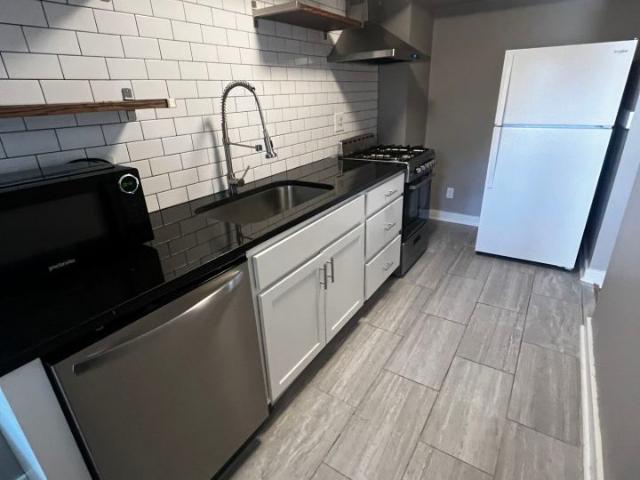 1 BR, 1 BA Apartment 4005 Kenwood Avenue Unit 607 1W, Kansas City, MO 64110