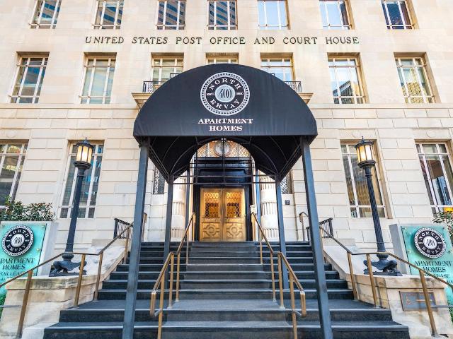 1 BR, 1 BA Apartment 400 N Ervay St Unit 402, Dallas, TX 75201