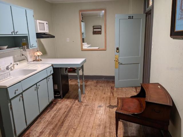 1 BR, 1 BA Apartment 401 Colonia Lane East, Nokomis, FL 34275