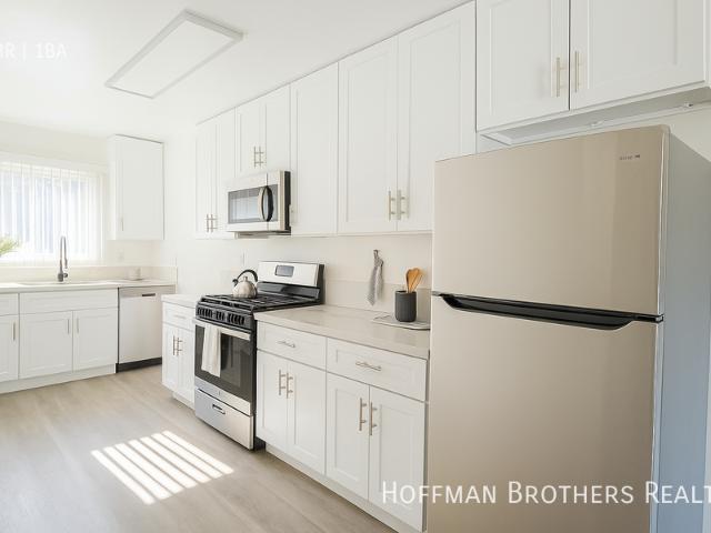 1 BR, 1 BA Apartment 4025 Coco Ave, Los Angeles, CA 90008