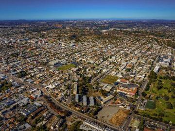 1 BR, 1 BA Apartment 4025 Oakcrest Drive Unit 4028 15, San Diego, CA 92105