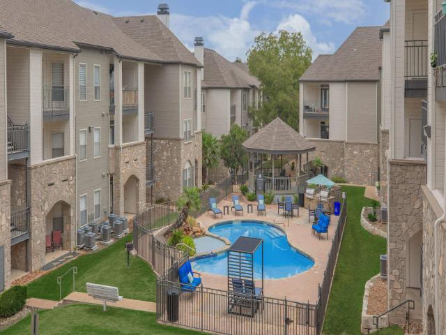 1 BR, 1 BA Apartment 402 Holland Avenue Unit 101, San Antonio, TX 78212
