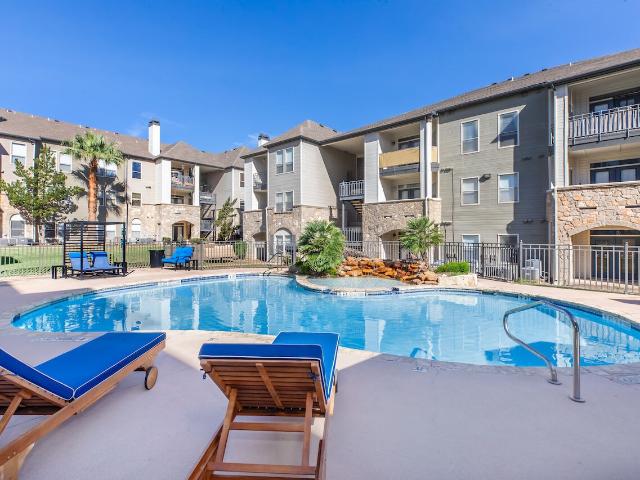 1 BR, 1 BA Apartment 402 Holland Avenue Unit 210, San Antonio, TX 78212