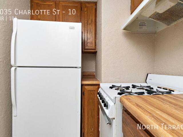 1 BR, 1 BA Apartment 4035 Charlotte St, Kansas City, MO 64111