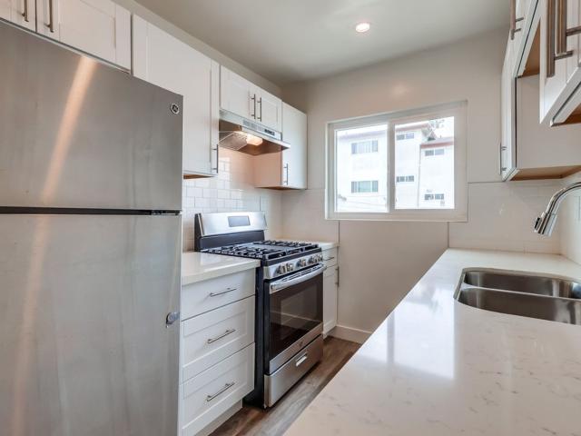 1 BR, 1 BA Apartment 4037 W 28th St, Los Angeles, CA 90018