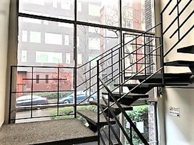 1 BR, 1 BA Apartment 4110 12th Ave NE Unit 204, Seattle, WA 98105