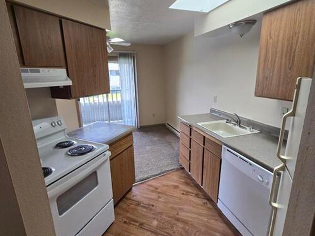 1 BR, 1 BA Apartment 411 W Bellwood Dr, Unit 3, Spokane, WA 99218
