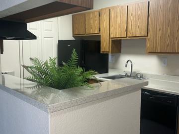 1 BR, 1 BA Apartment 4121 Dale Rd, Unit 33, Modesto, CA 95356
