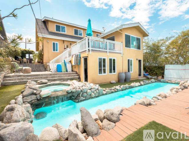 1 BR, 1 BA Apartment 416 Virginia St, Unit NE Pool Side Room/Floor, El Segundo, CA 90245
