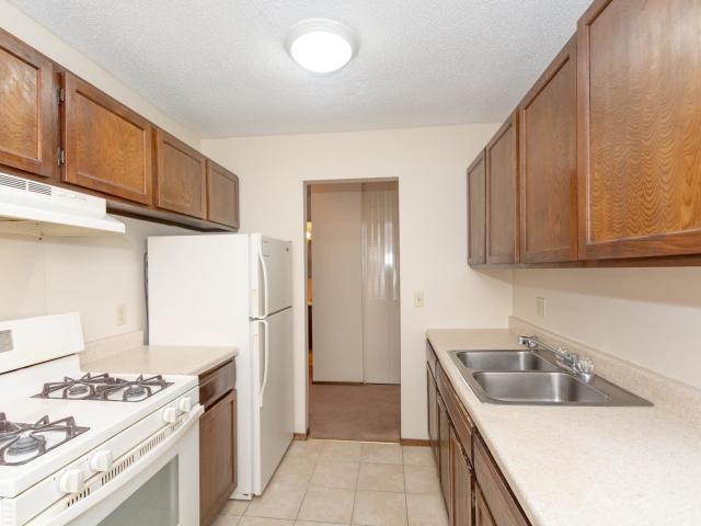 1 BR, 1 BA Apartment 421 Van Buren Ave N Unit 421 121, Hopkins, MN 55343