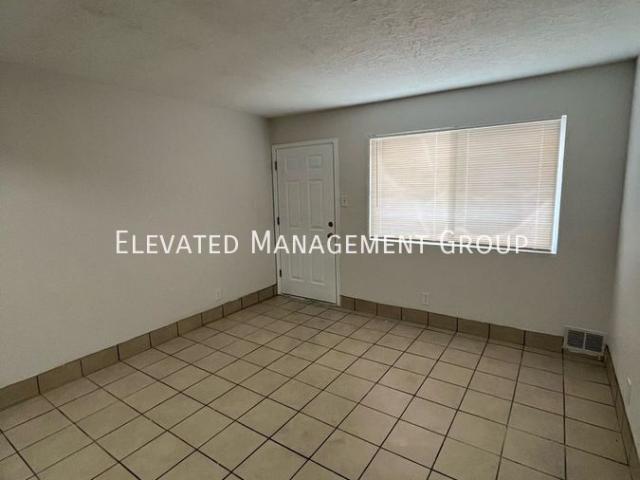 1 BR, 1 BA Apartment 433 Mesilla St SE, Albuquerque, NM 87108